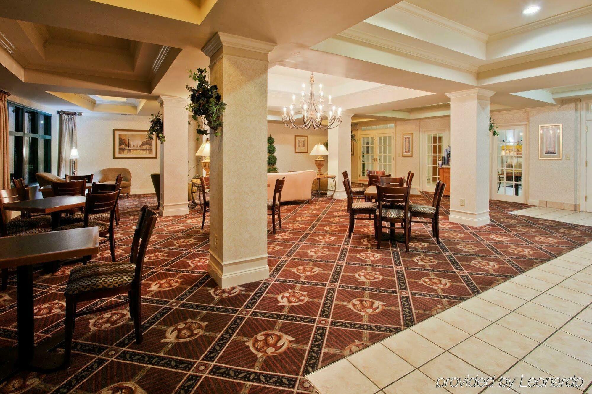 Baymont By Wyndham Bessemer Hotel Interior foto